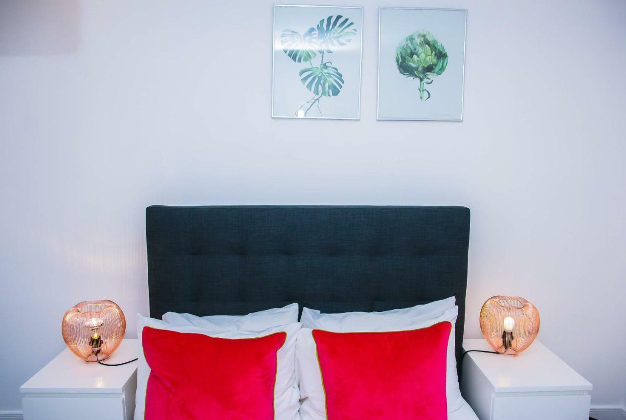 Superior 2 Bedroom Apartments London Bagian luar foto